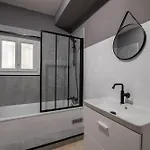 Maison Familiale A 2 Min A Pied De L'institut A Armand Calme Jeux Babyfoot Jacuzzi Proche Σπίτι διακοπών Saint-Laurent-dʼAigouze